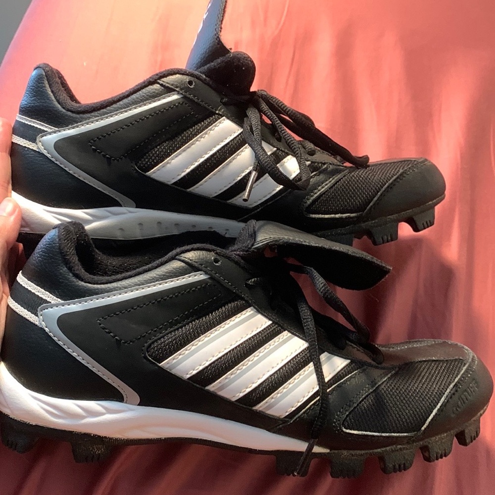 Adidas Women’s Black, White, & Silver Triple Star 7 Cleats Size 91/2